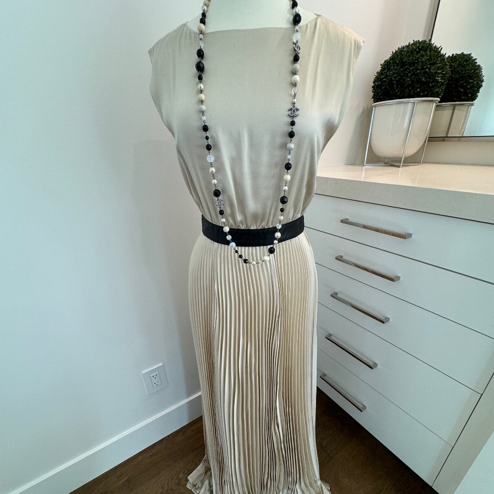 Alice + Olivia Maxi Dress with Open Back - Gold & Black - Size 6
